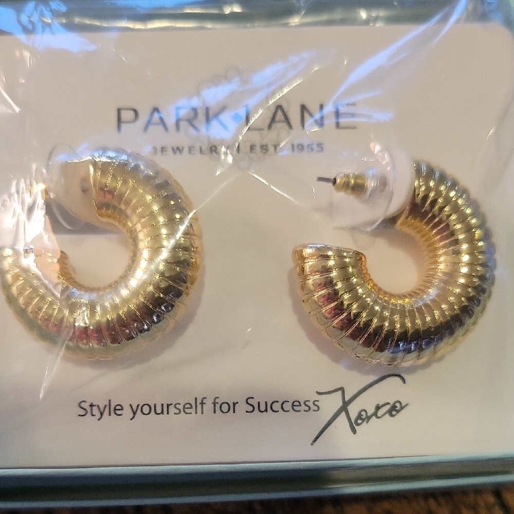 Park Lane Embraceable